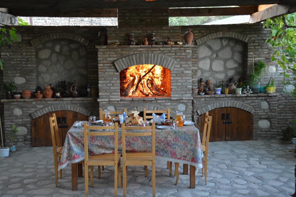 Guest House Kusika Sighnaghi Eksteriør billede